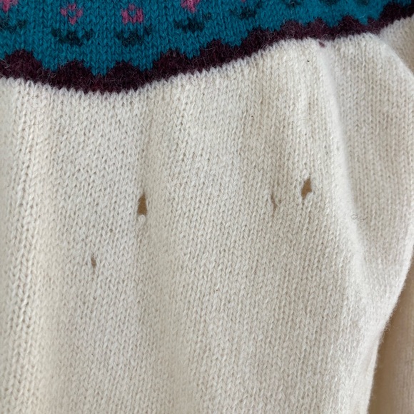 80s Woolrich 100% Pure Wool Sheep Sweater - Picture 3 of 3